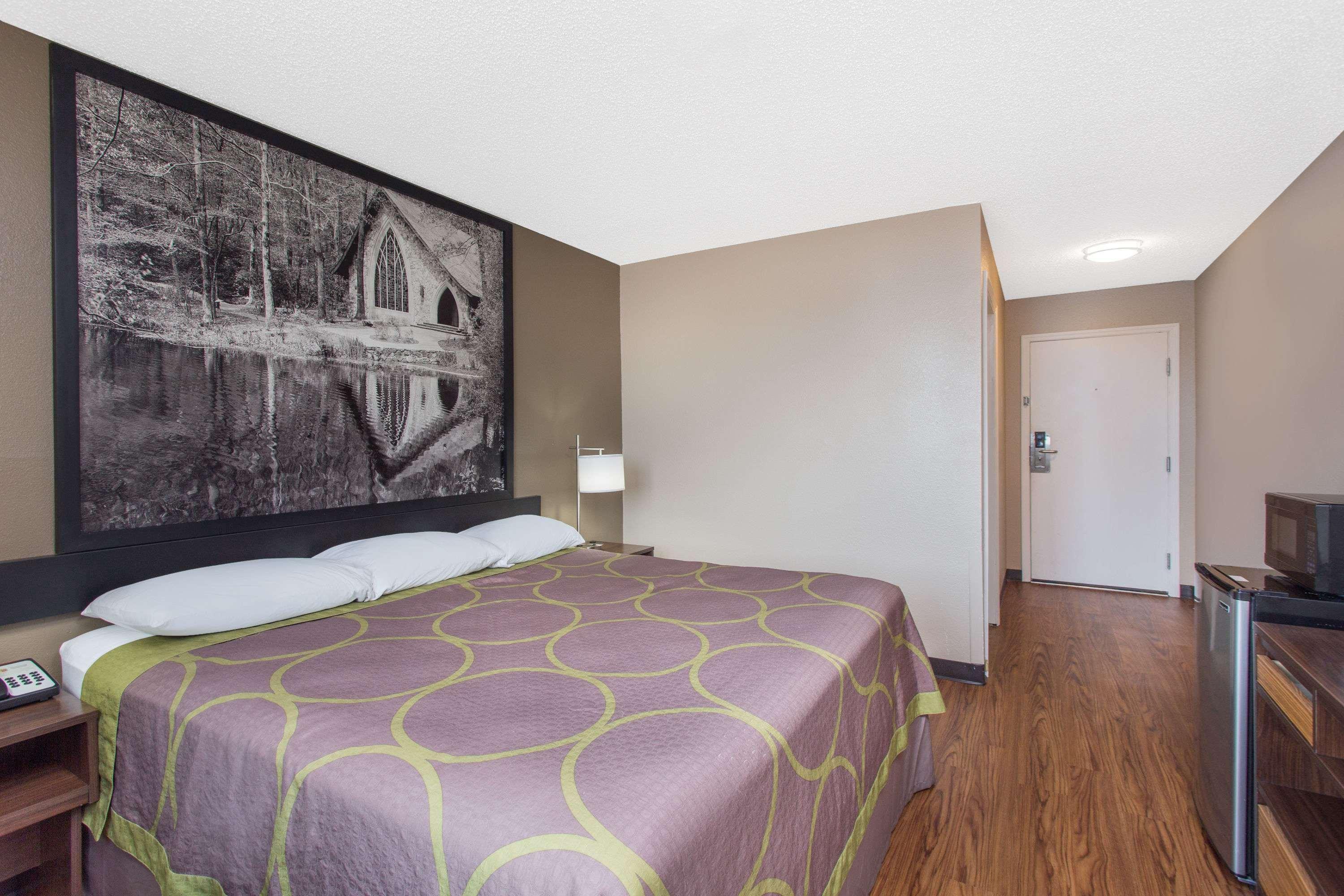 Super 8 By Wyndham Columbus Airport Hotel Exterior foto
