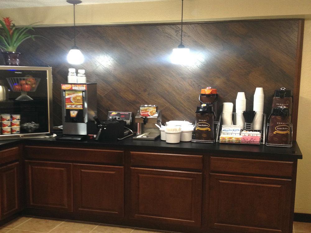 Super 8 By Wyndham Columbus Airport Hotel Exterior foto