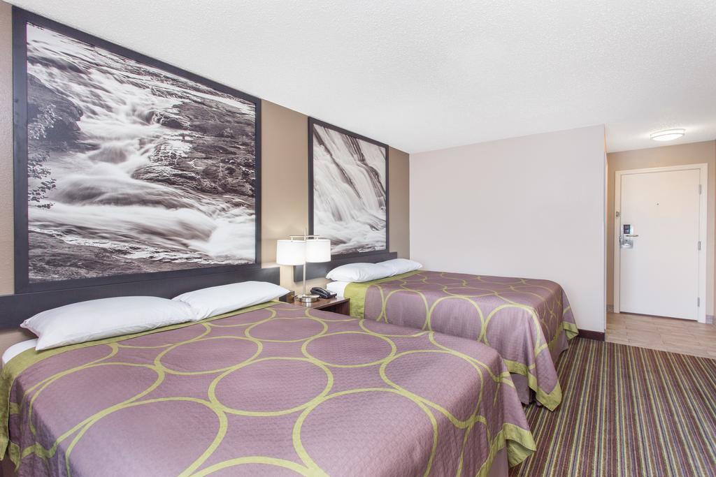 Super 8 By Wyndham Columbus Airport Hotel Exterior foto